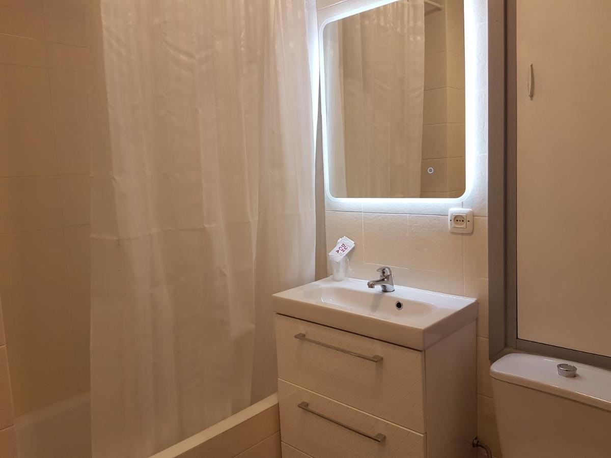 Apartamentos Grifovacances Consuegra 1 Pas De La Casa Bagian luar foto